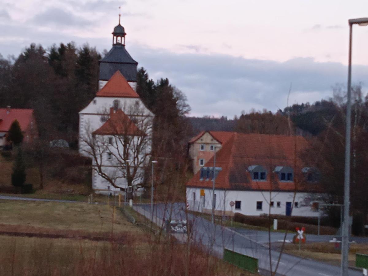Hotel & Restaurant Zum Adlersberg Schleusingen Exterior photo