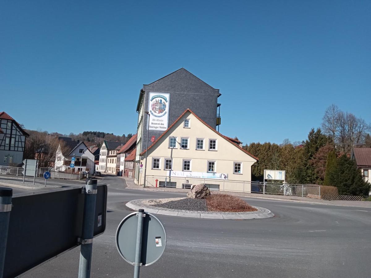 Hotel & Restaurant Zum Adlersberg Schleusingen Exterior photo