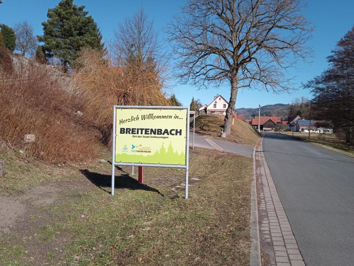 Hotel & Restaurant Zum Adlersberg Schleusingen Exterior photo